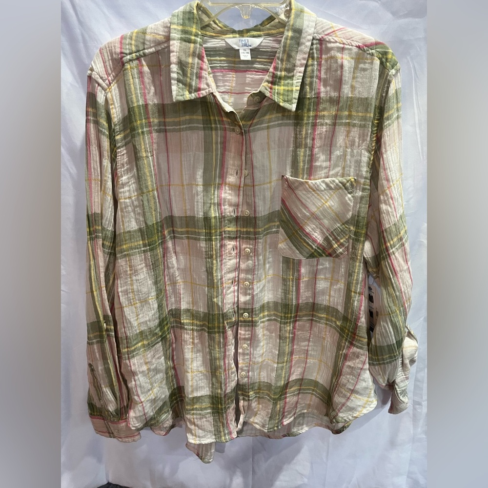 Time and Tru Green and Pink Plaid Lightweight Button-Up Shirt